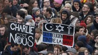 Niños y abuelos, judíos, cristianos y musulmanes, empleados y patronos se unieron en las calles y fueron parte de las multitudes en el este de París. FOTO REUTERS