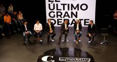 Candidatos durante el debate. FOTO ESTEBAN VANEGAS