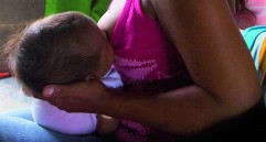 Ana Fernández vive con su madre en la casa de una vecina en el municipio de Carmen de Bolívar. FOTO santiago valenzuela 