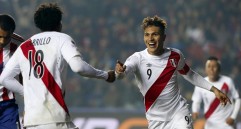 Perú se impuso con tantos de André Carrillo y Paolo Guerrero en la segunda parte. FOTO AFP