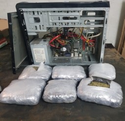 Antinarcóticos incautó 123 kilos de marihuana en empresa de envíos