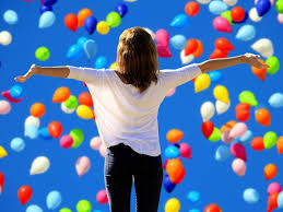 Las personas buscan un sentido para sus vidas, buscan felicidad. Foto Pxhere
