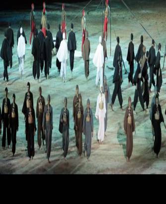 - Allí se reúnen personajes, diseñadores y productores de gran parte del mundo para mostrar las últimas tendencias.