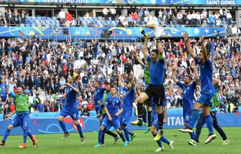 Italia eliminó a España, vigente campeón, en los octavos de final de la Euro. FOTO AFP
