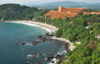 La infraestrcutura hotelera es fundamental para que los destinos mexicanos detonen con éxito internacional. Tal es el caso del hotel Las Brisas en Ixtapa, estado de Guerrero. FOTO Cortesía BUREAU IXTAPA