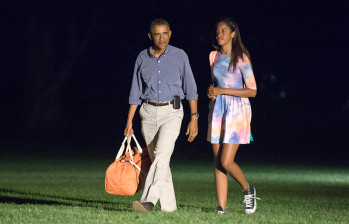 Desde que llegó a Harvard, Malia, la hija de Barack Obama, ha estado bajo los lentes de la prensa. FOTO AFP
