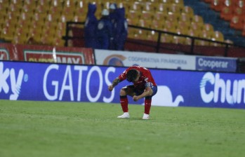 La impotencia de Germán Cano tras el empate con Once Caldas. FOTO JAIME PÉREZ
