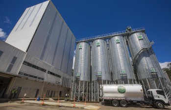 Aspecto general de la planta de producción de alimentos para cerdos de Porcicultores APA, que genera 43 puestos de trabajo en la vereda Cabildo, municipio de Girardota. FOTOS Manuel Saldarriaga