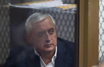 El juez Miguel Ángel Gálvez ordenó este lunes suspender la audiencia en la que se decidía si el exmandatario de Guatemala Otto Pérez Molina. FOTO AP