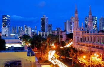 En el centro de Ciudad de Panamá confluyen lo antiguo y el desarrollo moderno. FOTO ARCHIVO EL COLOMBIANO