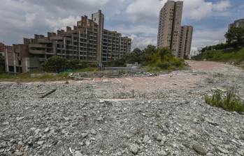 De la venta de este lote, donde estaban las seis torres del complejo Space, depende el pago de indemnizaciones a los damnificados. La incertidumbre es total. FOTO julio césar herrera