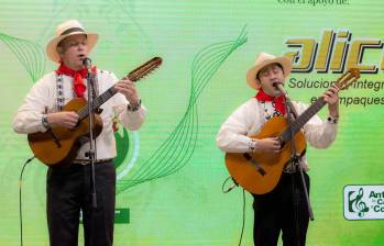 Dueto González y Ardila fue uno de los finalistas en su categoría en esta edición del festival. Foto: cortesía Antioquia le canta a Colombia