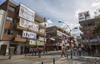 Con publicidad en las fachadas e incluso en los techos de las casas y edificaciones del municipio, los candidatos encontraron la oportunidad para hacerse visibles. FOTO Edwin Bustamante