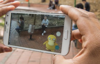 Según estudio, Pokémon Go, puede ayudar a la gente a alcanzar los 10.000 pasos diarios. FOTO EDWIN BUSTAMANTE 
