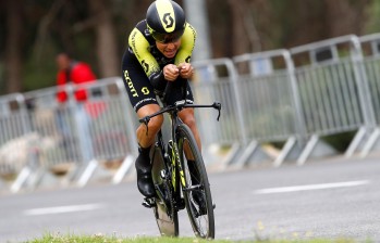 Esteban Chaves también se muestra sólido al comienzo del Giro. En el 2016 fue subcampeón de esta carrera. FOTO AFP