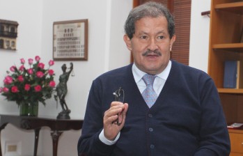 La carta para Angelino Garzón fue enviada por el expresidente Álvaro Uribe y el excandidato presidencial Óscar Iván Zuluaga. 