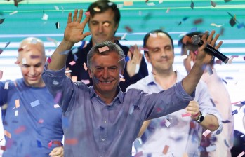 Los aliados de Mauricio Macri, presidente de Argentina, terminaron victoriosos en las legislativas de ese país. FOTO efe