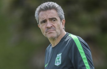 Juan Manuel Lillo es acusado por la hinchada verde como precursor de la errática metodología de entrenamiento físico en el equipo. FOTO: ARCHIVO