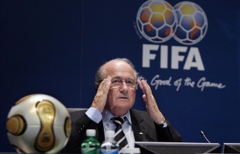 Blatter insiste en defenderse contra la sanción de la Fifa. FOTO ARCHIVO AP