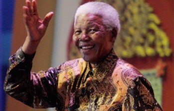 En 1993 Nelson Mandela obtuvo el Premio Nobel de la Paz por su incansable lucha contra el Apartheid. Foto: Reuters.