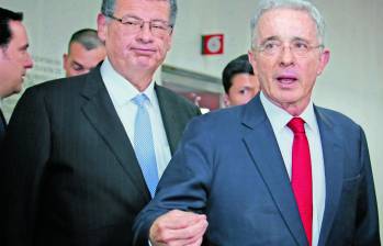 La solicitud de libertad del expresidente Uribe aún no ha sido tramitada en la justicia ordinaria, primero debe resolverse bajo cuál ley será procesado. FOTO Colprensa