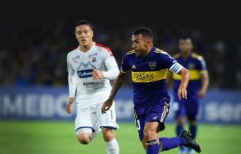Javier Reina y Carlos Tévez, de nuevo protagonistas del duelo entre Medellín y Boca Juniors por Copa. FOTO getty