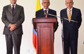 El general Jorge Enrique Mora, delegado de paz del Gobierno en los diálogos con las Farc, volverá este jueves a la mesa de diálogos en La Habana, Cuba, para iniciar un nuevo ciclo de conversaciones. FOTO Colprensa