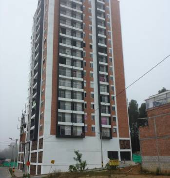 El edificio Altos del Lago tiene 18 pisos y 116 apartamentos. Diez familias viven allí FOTO cortesía