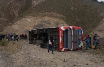  En un accidente de tráfico nueve personas murieron y otras 36 resultaron heridas. FOTO: @MetroEcuador
