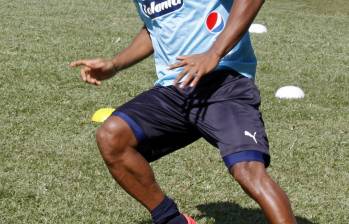 Luis Fernando Mosquera aseguró que no tiene contrato firmado con Cali ni con Medellín, razón por la que sí podría ser inscrito en un mes ante la Dimayor. FOTO DONALDO ZULUAGA