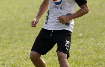 Mauricio Molina lleva tres goles este semestre con el Medellín, que viaja hoy a Tunja para visitar a Patriotas. FOTO Manuel saldarriaga