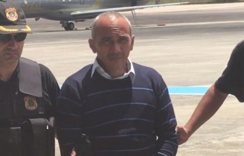 En el aeropuerto militar de Catam aterrizó en la tarde de este miércoles Marco de Jesús Figueroa conocido como “Marquitos Figueroa”, proveniente de Brasil. CORTESÍA FISCALÍA