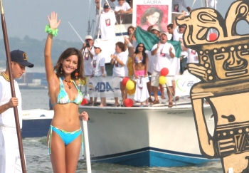 Hernán Vanegas - Muy animada estuvo la Señorita Antioquia, Laura Montoya el viernes 10 de noviembre en el desfile de balleneras por la bahía de Cartagena.
