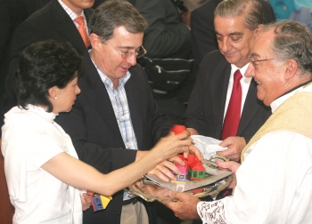 Róbinson Sáenz - La ceremonia fue oficiada por el arzobispo de Medellín, monseñor Alberto Giraldo.