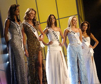 Reuters - Las representantes de Paraguay, Estados Unidos, Puerto Rico, Australia, Trinidad y Tobago, fueron escogidas como las cinco finalistas.