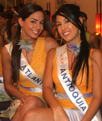Hernán Vanegas, enviado especial Cartagena - Las aspirantes de Antioquia y Valle, Dayanna María González y Valerie Domínguez, se han convertido en excelentes amigas.