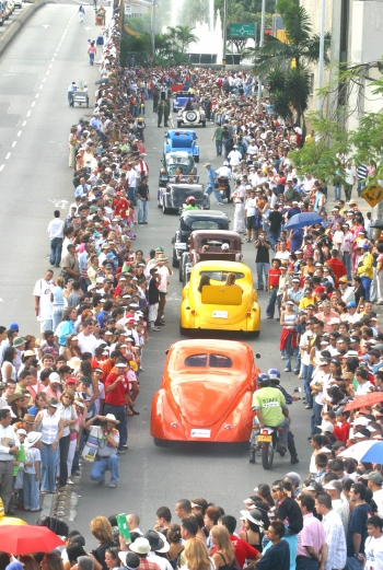 Donaldo Zuluaga - Los recaudos del desfile se destinan a la Fundación Santiago Corazón.