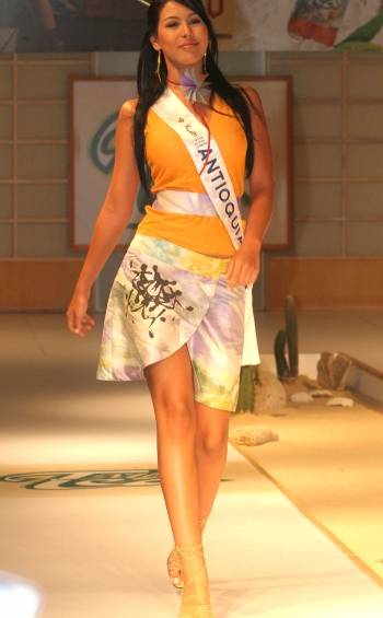 Hernán Vanegas, enviado especial Cartagena - La Señorita Antioquia, Dayanna María González, gana puntos por su belleza exótica y cuerpo atlético.