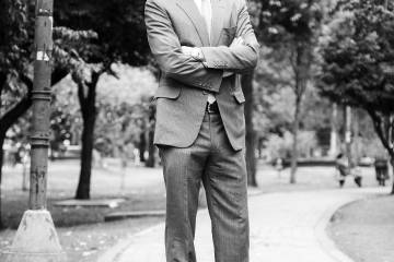 NO SOLO INDISPENSABLE, SINO URGENTE