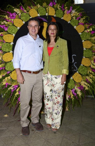 El alcalde Aníbal Gaviria y la primera dama, Claudia Márquez. Foto Cámara Lúcida.
