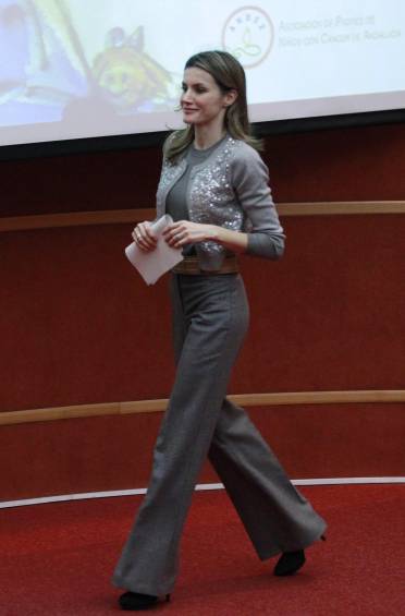 Con pantalón lució en una visita a Sevilla en 2011. FOTO Reuters 