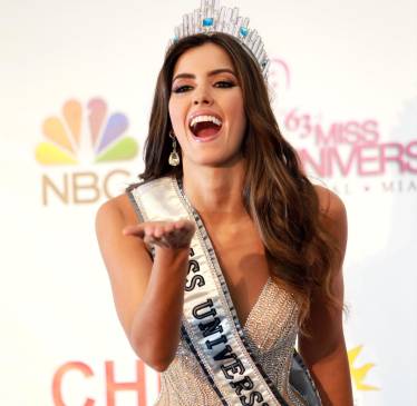 Paulina Vega Diepa desfilará en 3 momentos que serán objeto de deseo: influencia de los 70, tejidos y algodones y Renacimiento. FOTO ARCHIVO