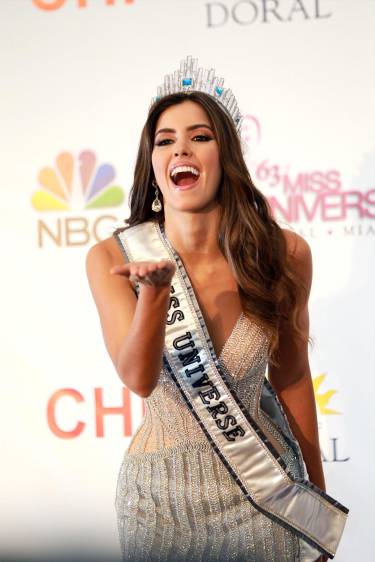 Paulina Vega Diepa desfilará en 3 momentos que serán objeto de deseo: influencia de los 70, tejidos y algodones y Renacimiento. FOTO ARCHIVO