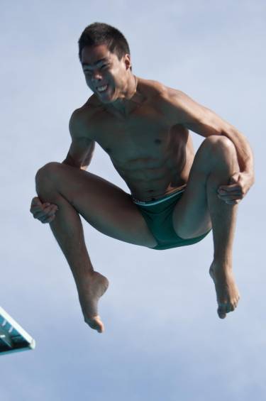 El saltador antioqueño Sebastián Morales Mendoza logró la medalla de oro en el trampolín de tres metros, superando a los mexicanos en su patio. FOTO CORTESÍA LIGA DE NATACIÓN DE ANTIOQUIA.