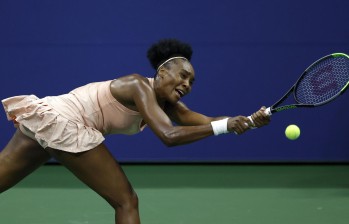 En un juego que duró, una hora y 49 minutos, la local Venus Williams perdió en el arranque del US Open. FOTO EFE