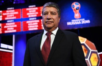 El “Bolillo” afrontará su tercera cita mundialista tras dirigir a Colombia en Francia-1998 y a Ecuador en Corea y Japón-2002. FOTO FIFA