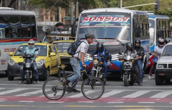 Aunque el uso de la bicicleta gana espacio, aún es muy baja frente a otros medios de transporte. FOTO Róbinson Sáenz
