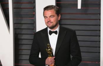 Leonardo DiCaprio se demoró 27 años para ganar su primer Oscar. Lo hizo en 2016 como Mejor actor por El renacido. FOTO AFP