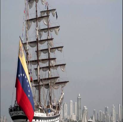Regalos de 40 mil a 60 mil pesos - Canasta, Candelabro, Florero, Dispensador, Comedero gato, Cajas de jab&#243;n y Jarra.