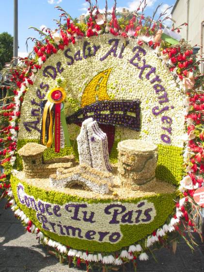 La silleta de Mauricio Londoño fue exaltada como Ganador Absoluto del Desfile de Silleteros en 2005. 